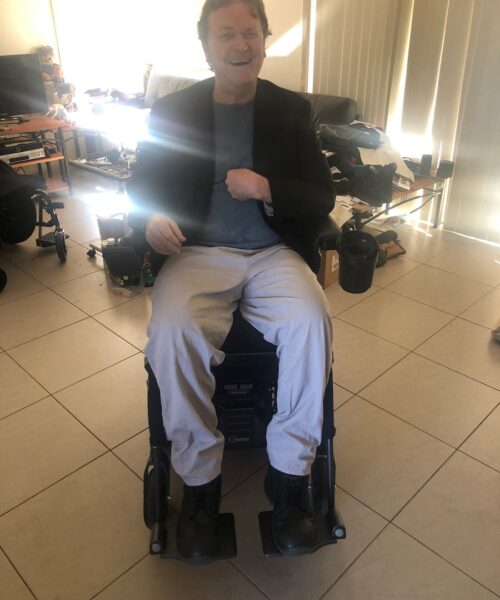 Andrew Sendt Glide Centro power chair 3